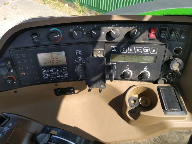 Traktor типа John Deere 8220 Powershift, Gebrauchtmaschine в Liebenwalde (Фотография 22)