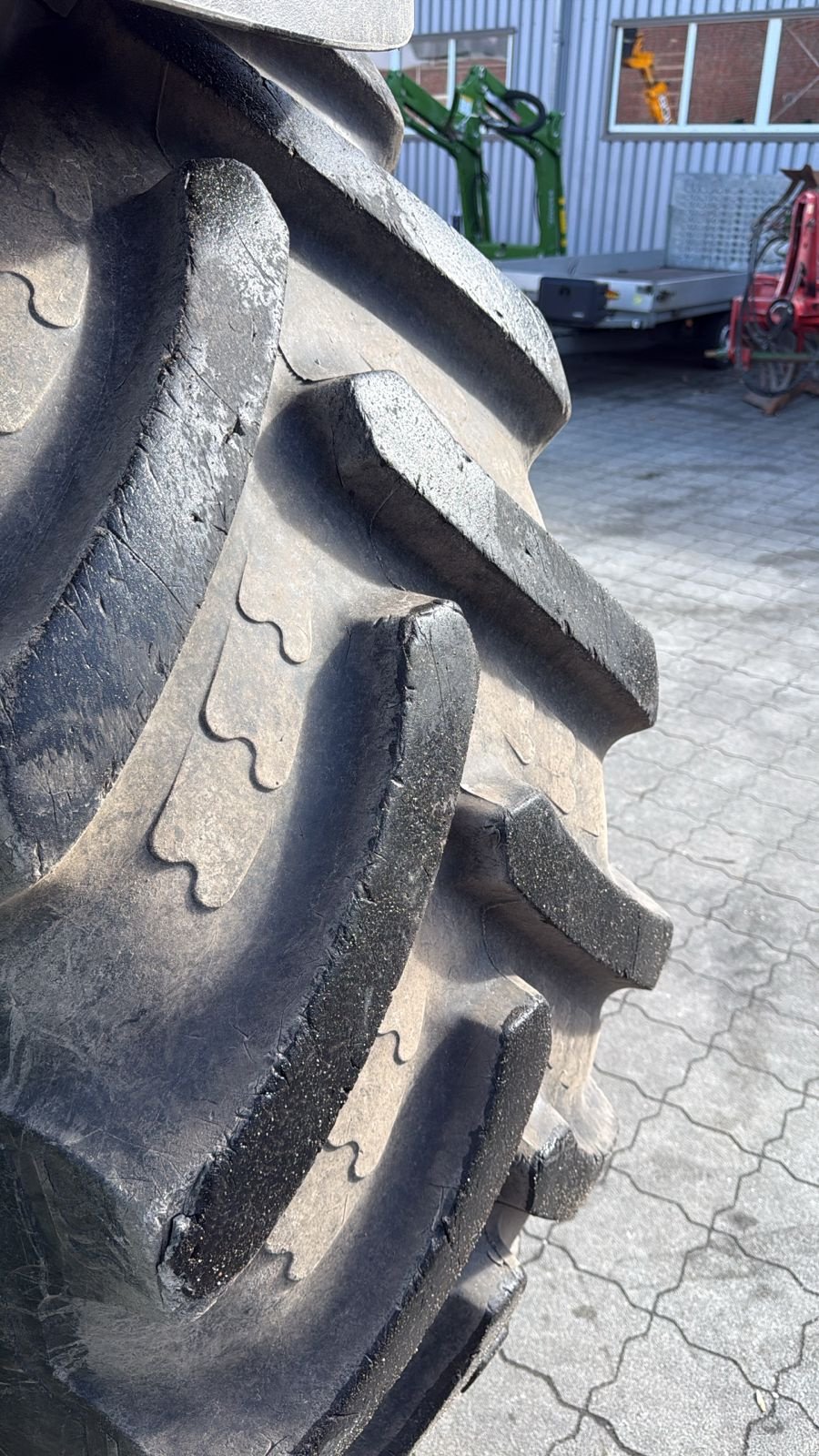 Traktor of the type John Deere 8220, Gebrauchtmaschine in Husum (Picture 9)