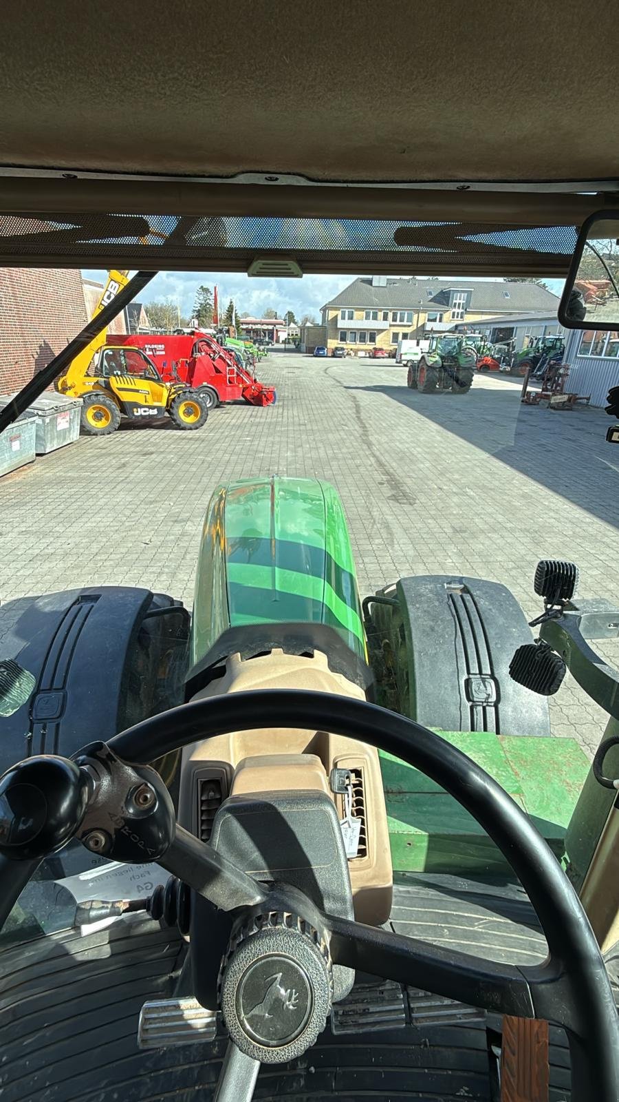 Traktor of the type John Deere 8220, Gebrauchtmaschine in Husum (Picture 12)