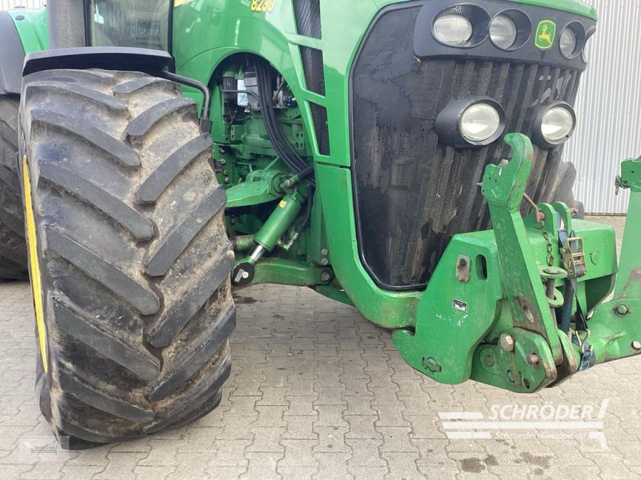 Traktor van het type John Deere 8230 AUTOPOWER, Gebrauchtmaschine in Lastrup (Foto 11)