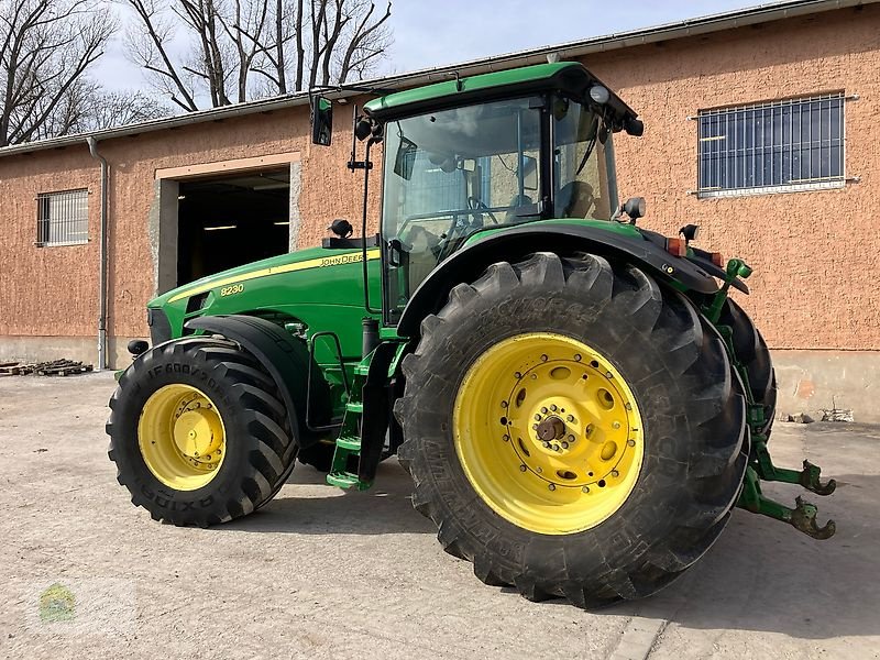 Traktor tip John Deere 8230 ILS, Powr Shift, Gebrauchtmaschine in Salsitz (Poză 25)