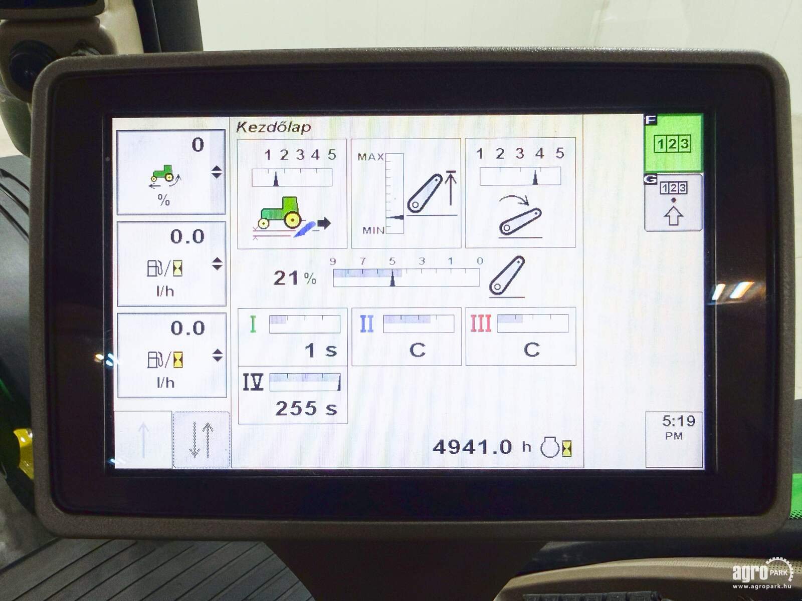 Traktor типа John Deere 8245R, Gebrauchtmaschine в Csengele (Фотография 10)