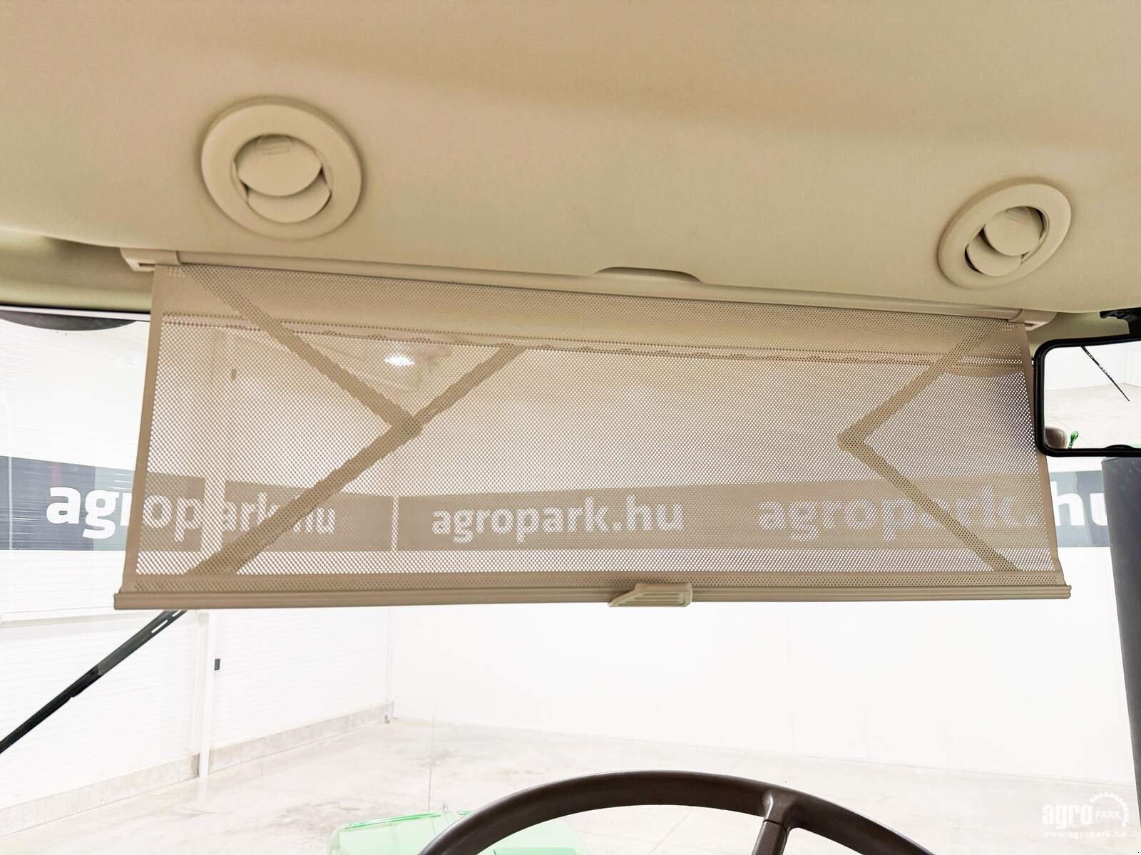 Traktor типа John Deere 8245R, Gebrauchtmaschine в Csengele (Фотография 23)