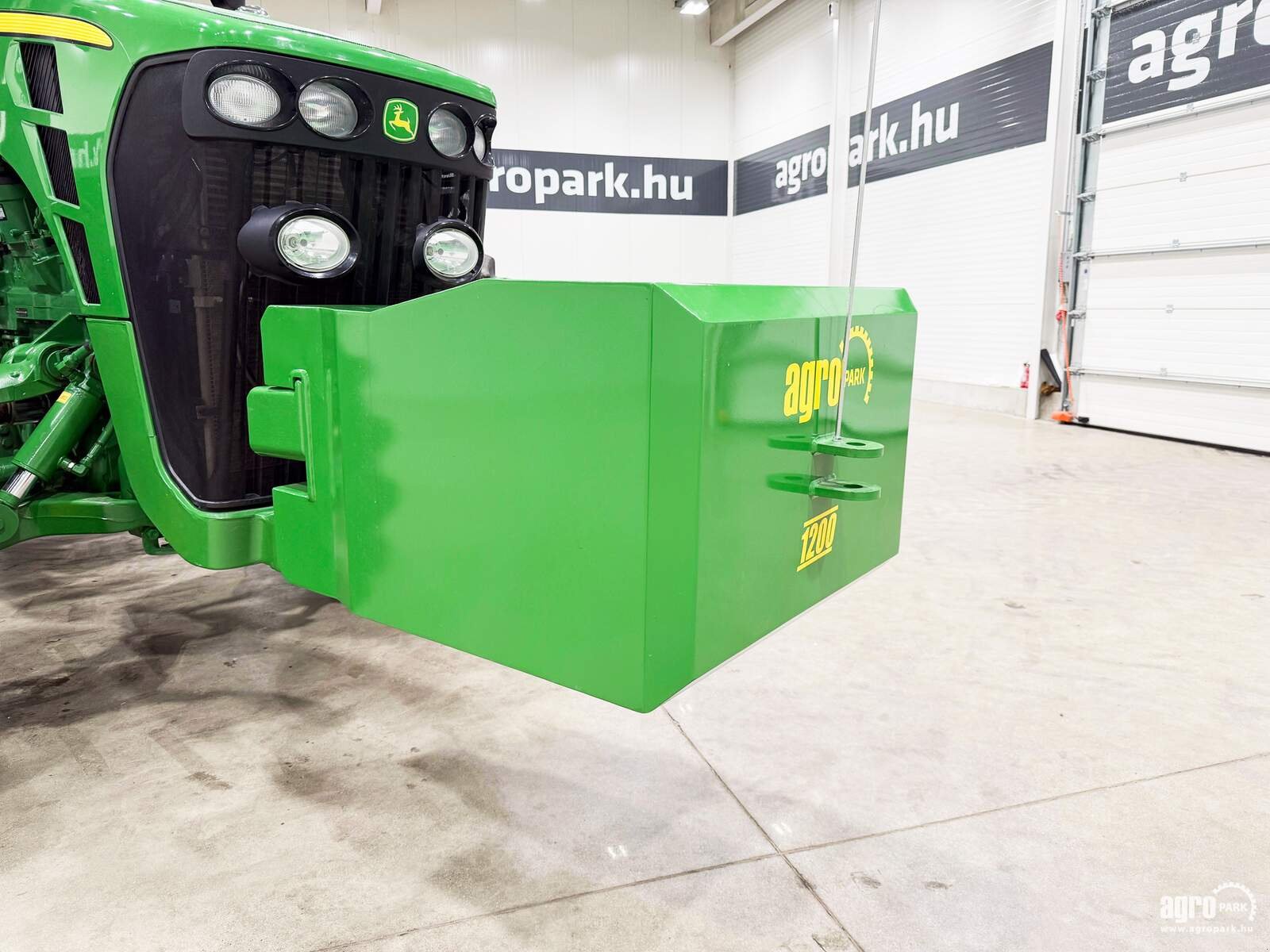 Traktor типа John Deere 8245R, Gebrauchtmaschine в Csengele (Фотография 27)