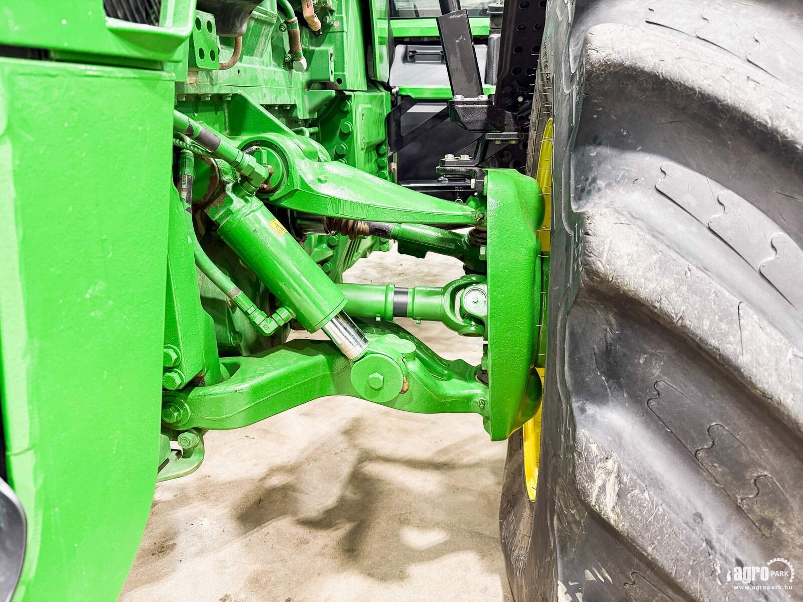 Traktor типа John Deere 8245R, Gebrauchtmaschine в Csengele (Фотография 28)