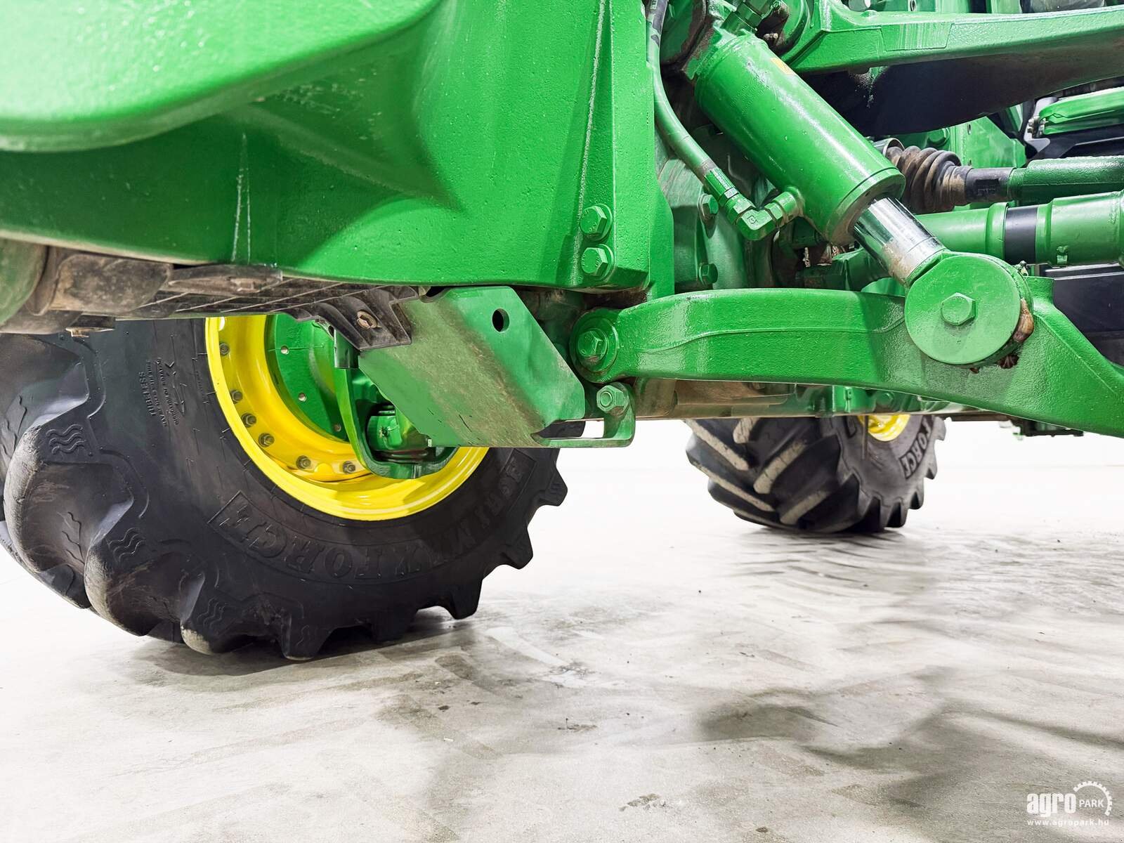 Traktor типа John Deere 8245R, Gebrauchtmaschine в Csengele (Фотография 29)