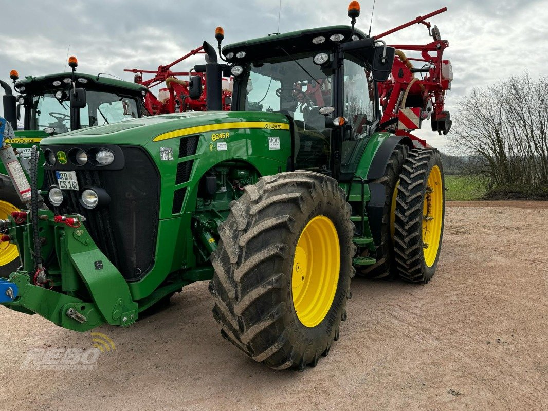 Traktor des Typs John Deere 8245R, Gebrauchtmaschine in Albersdorf (Bild 1)