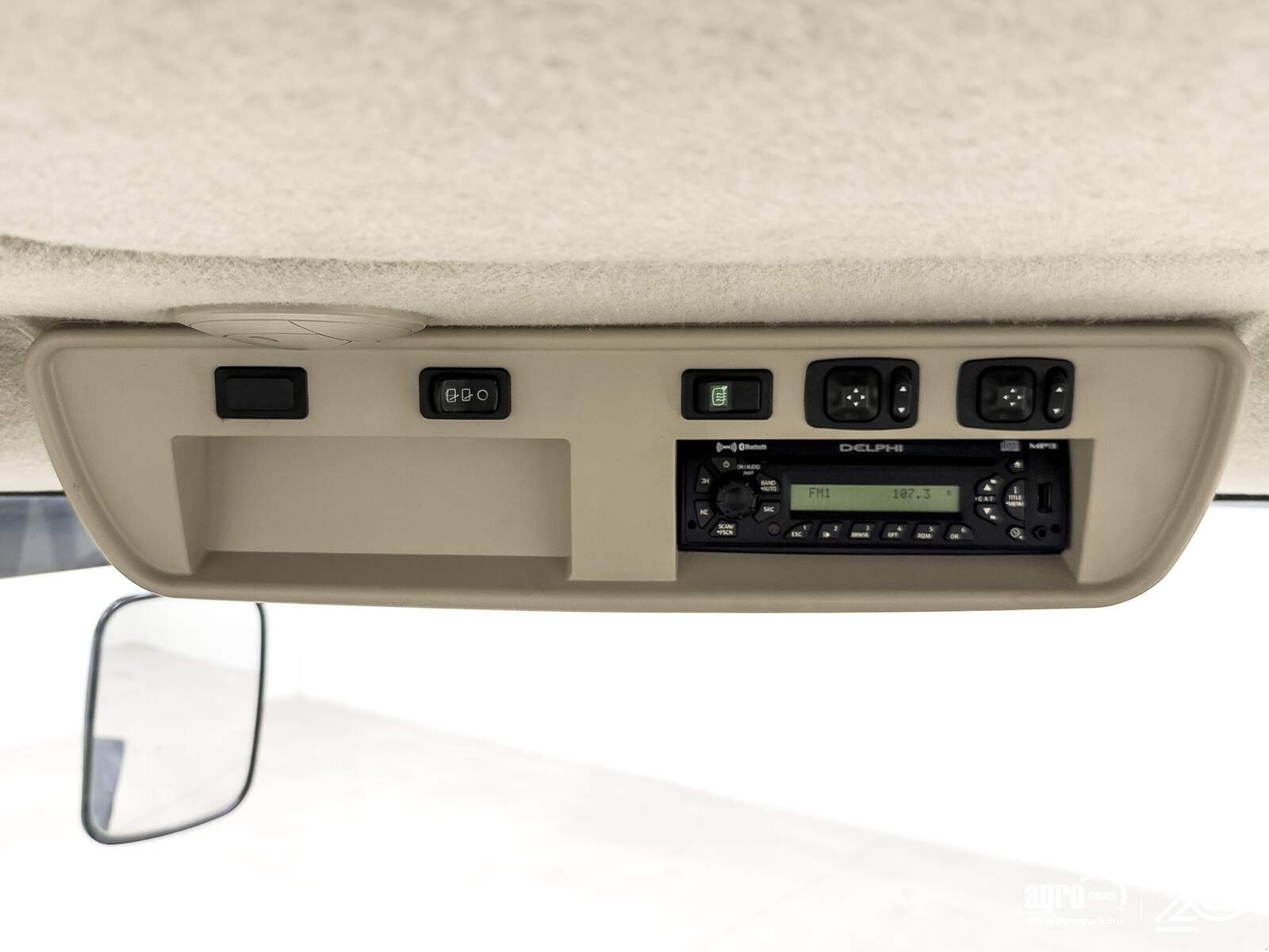 Traktor a típus John Deere 8260R tractor, 16/5 Powershift, AutoTrac ready, air brakes, Michelin tires, 4 pair of SCVs, Gebrauchtmaschine ekkor: Csengele (Kép 24)