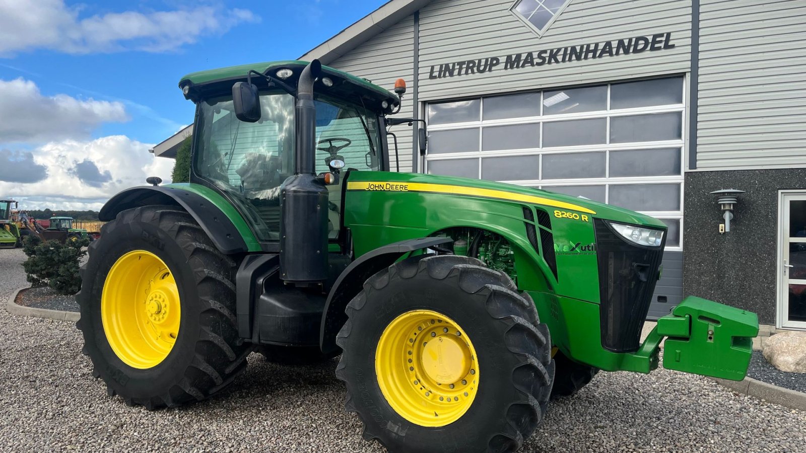 Traktor типа John Deere 8260R, Gebrauchtmaschine в Lintrup (Фотография 16)