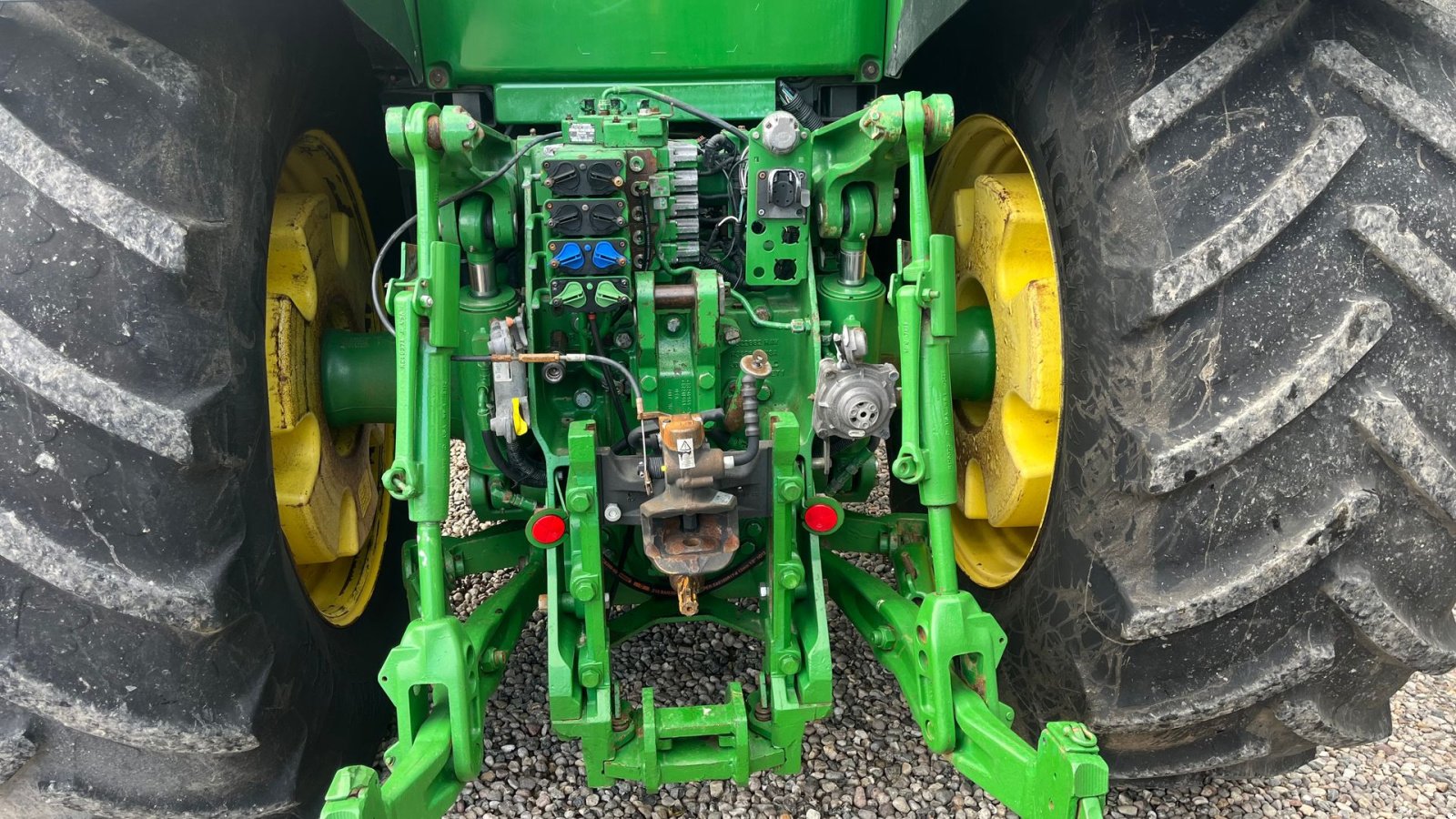 Traktor типа John Deere 8260R, Gebrauchtmaschine в Lintrup (Фотография 4)