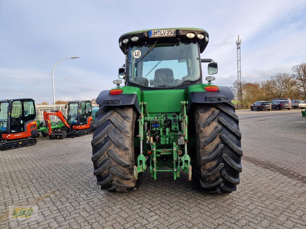 Traktor του τύπου John Deere 8270R PowrShift, Gebrauchtmaschine σε Schenkenberg (Φωτογραφία 4)
