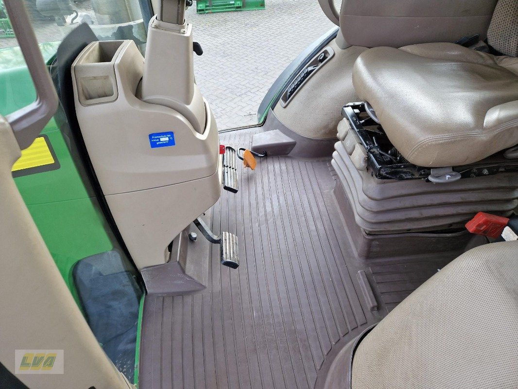 Traktor του τύπου John Deere 8270R PowrShift, Gebrauchtmaschine σε Schenkenberg (Φωτογραφία 11)