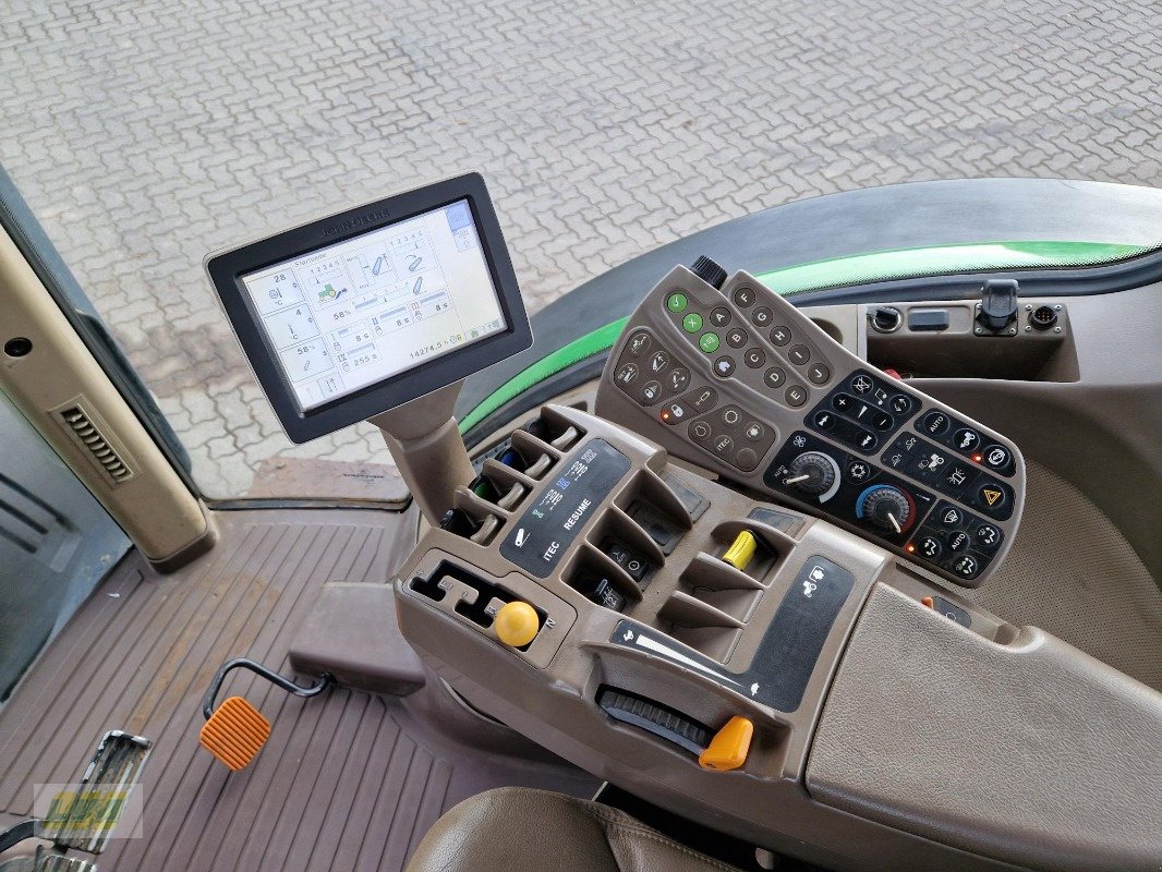 Traktor του τύπου John Deere 8270R PowrShift, Gebrauchtmaschine σε Schenkenberg (Φωτογραφία 12)