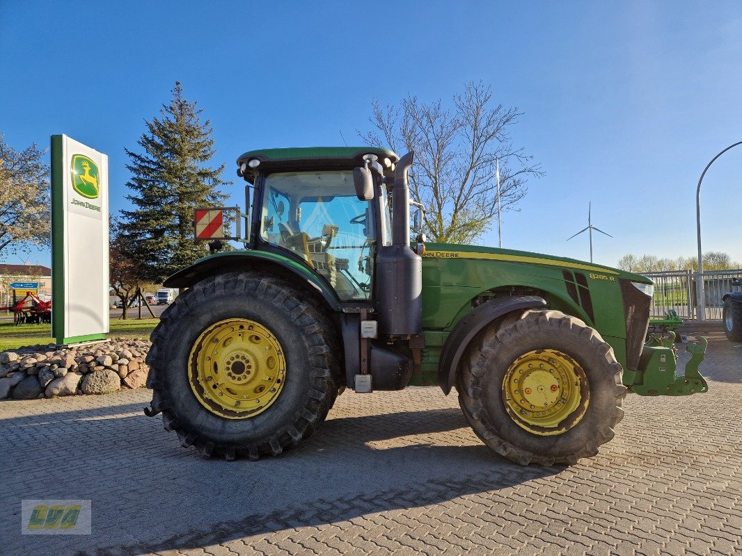 Traktor от тип John Deere 8285R PowerShift, Gebrauchtmaschine в Schenkenberg (Снимка 7)