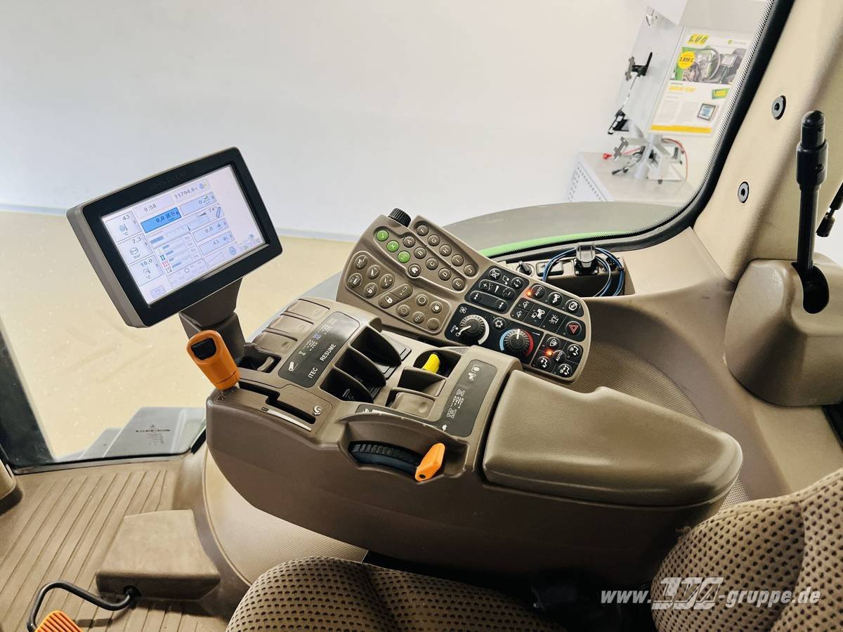 Traktor des Typs John Deere 8285R, Gebrauchtmaschine in Sülzetal OT Altenweddingen (Bild 11)