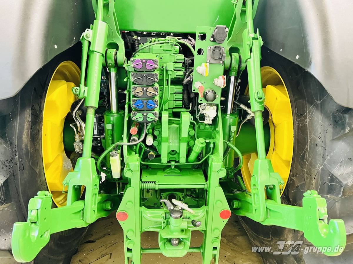 Traktor типа John Deere 8295R e23 PowerShift, Gebrauchtmaschine в Sülzetal OT Altenweddingen (Фотография 5)