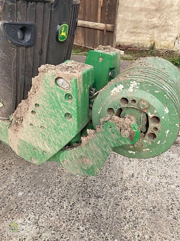 Traktor Türe ait John Deere 8295R *E23 Powr Shift*, Gebrauchtmaschine içinde Salsitz (resim 11)