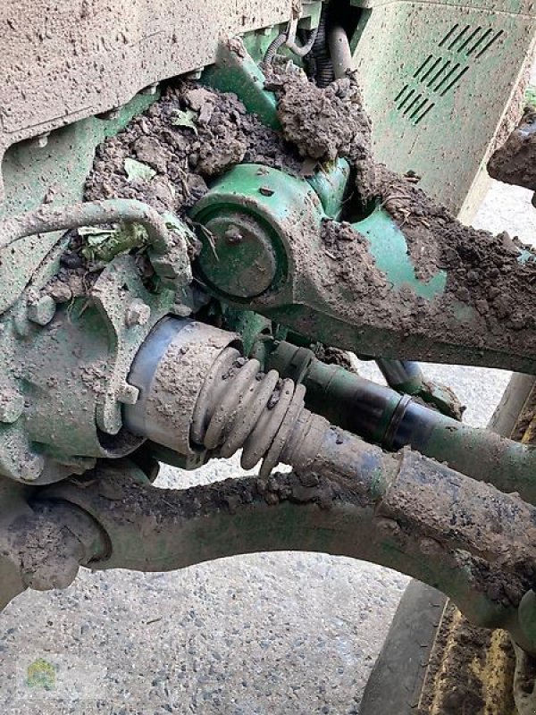 Traktor Türe ait John Deere 8295R *E23 Powr Shift*, Gebrauchtmaschine içinde Salsitz (resim 8)