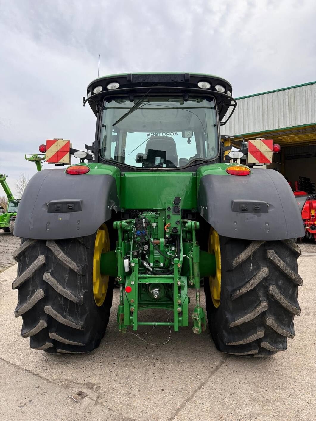 Traktor типа John Deere 8295R, Gebrauchtmaschine в BOSC LE HARD (Фотография 4)