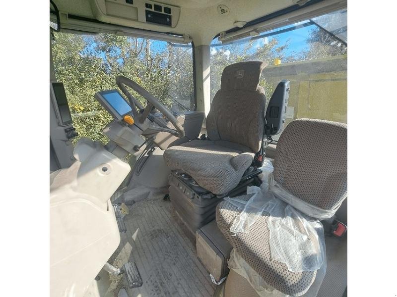 Traktor of the type John Deere 8295R, Gebrauchtmaschine in PITHIVIERS Cedex (Picture 4)