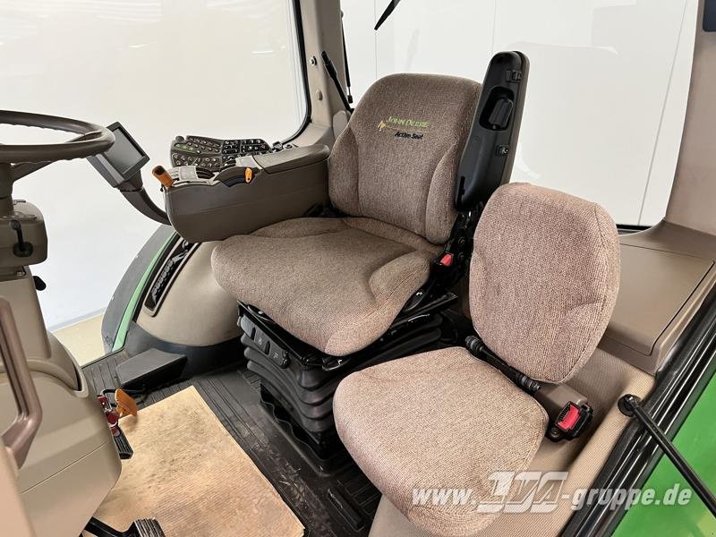 Traktor типа John Deere 8295R, Gebrauchtmaschine в Sülzetal OT Altenweddingen (Фотография 9)