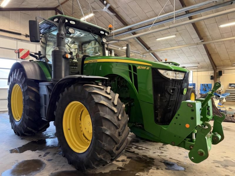 Traktor от тип John Deere 8295R, Gebrauchtmaschine в Südlohn (Снимка 1)