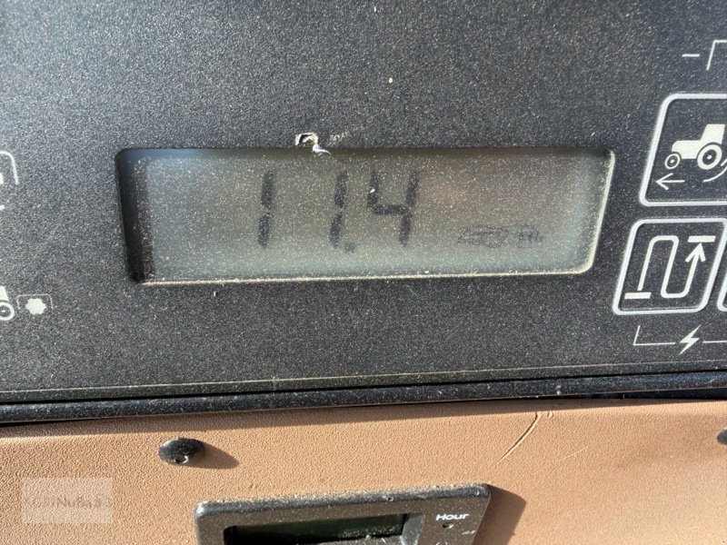 Traktor des Typs John Deere 8300 PowrShift, Gebrauchtmaschine in Prenzlau (Bild 23)