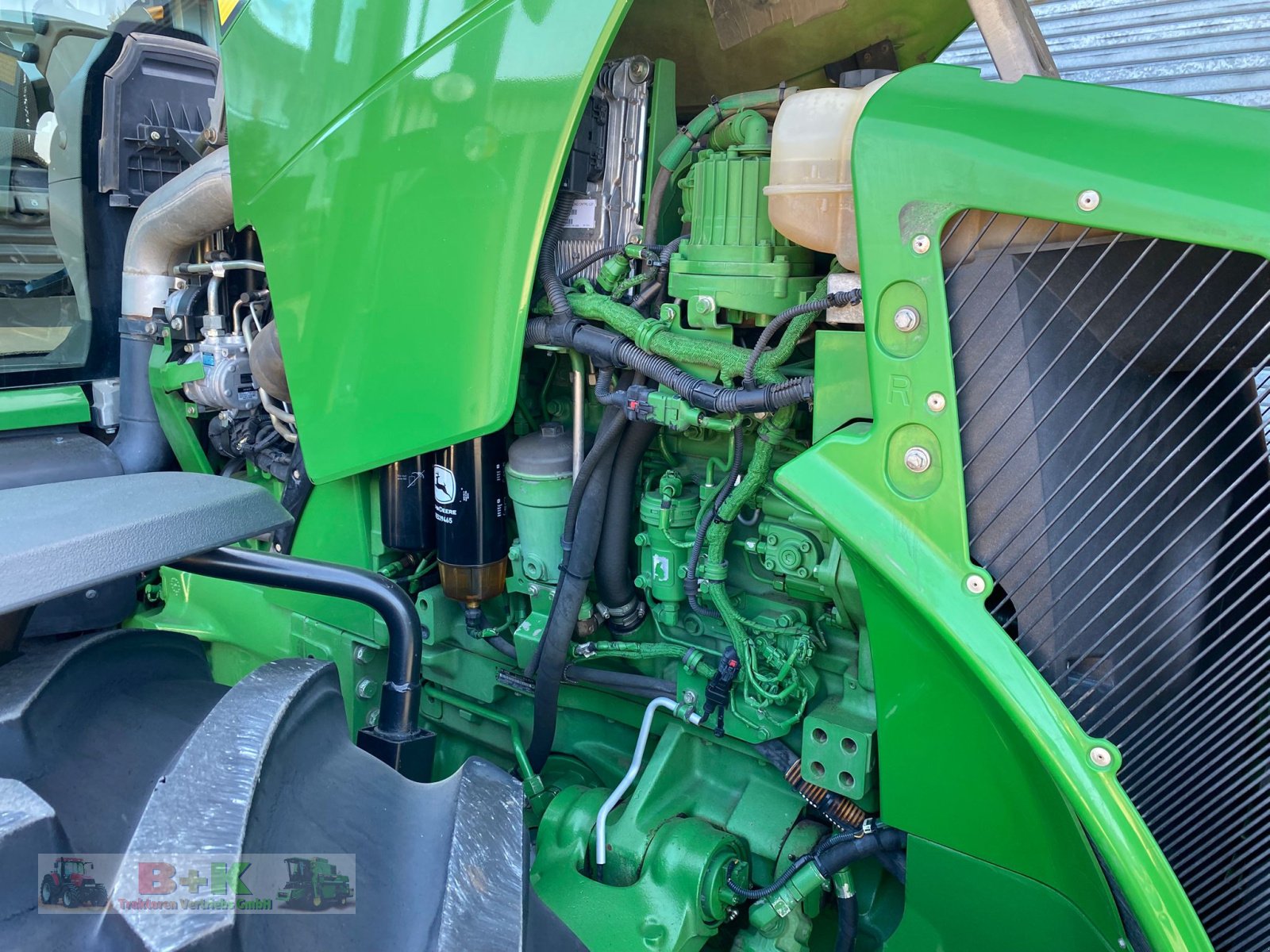 Traktor типа John Deere 8310 R kein 8370, Gebrauchtmaschine в Kettenkamp (Фотография 15)