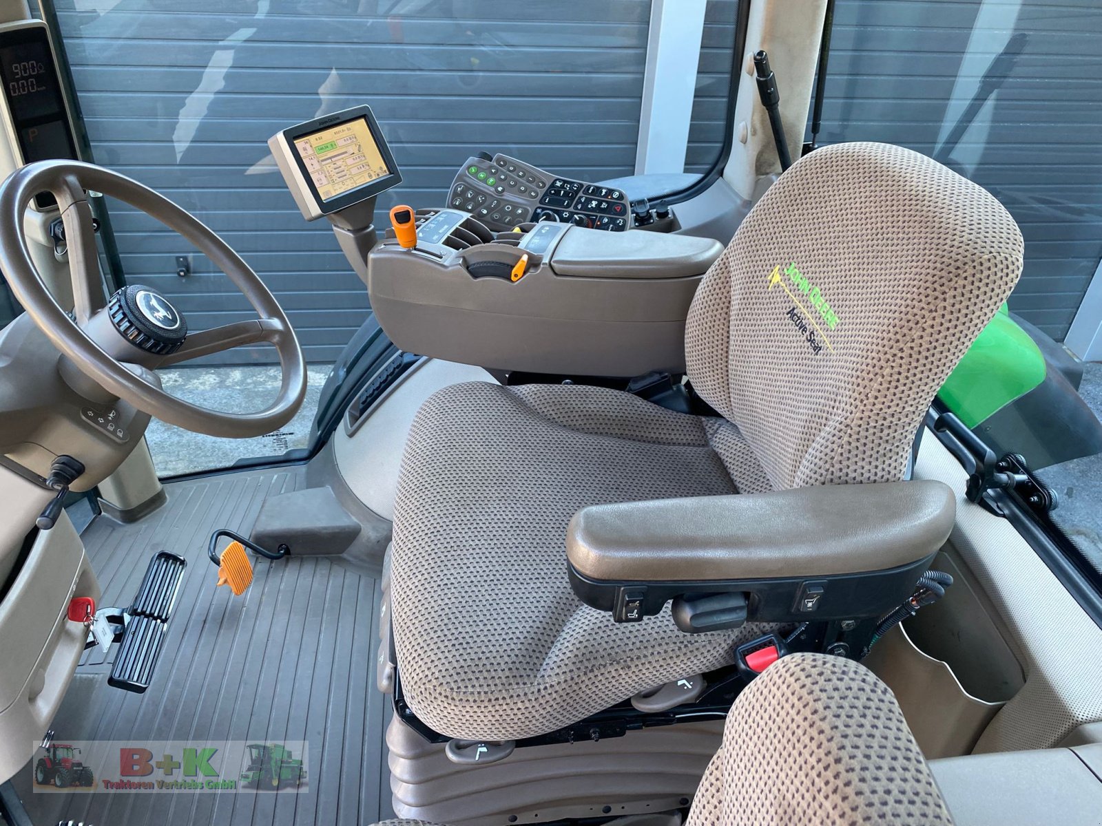 Traktor типа John Deere 8310 R kein 8370, Gebrauchtmaschine в Kettenkamp (Фотография 22)