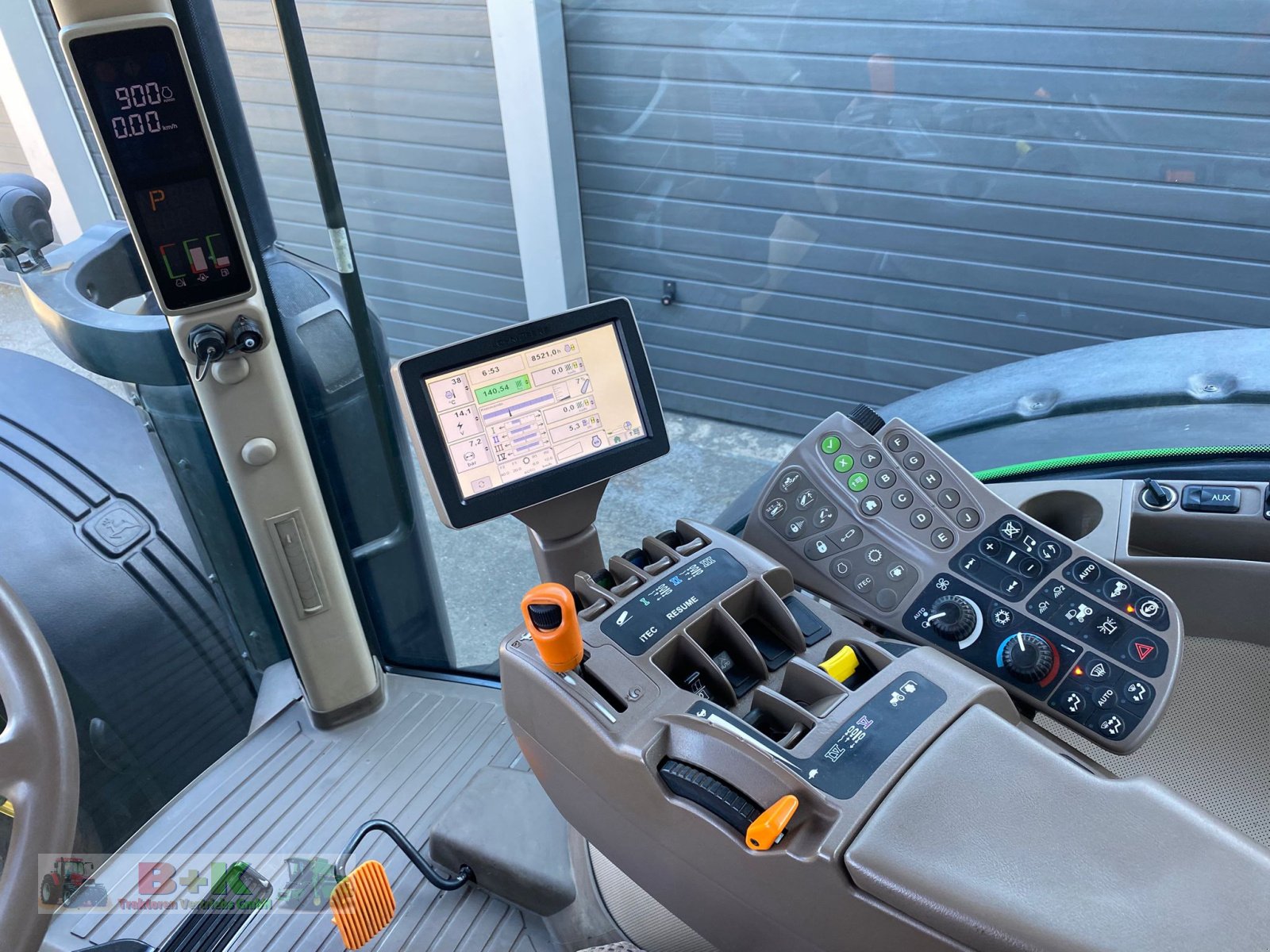 Traktor типа John Deere 8310 R kein 8370, Gebrauchtmaschine в Kettenkamp (Фотография 24)