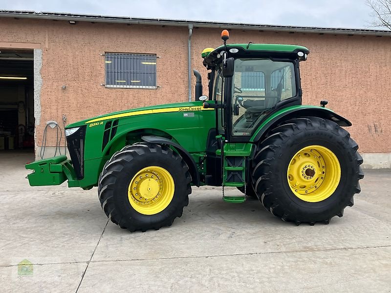 Traktor of the type John Deere 8310R Powr Shift *Motor neu*, Gebrauchtmaschine in Salsitz (Picture 29)