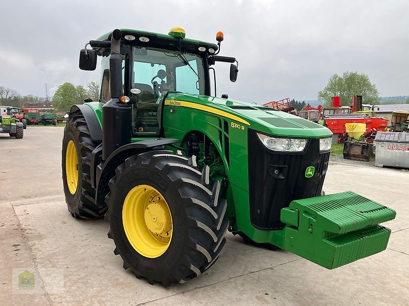 Traktor of the type John Deere 8310R Powr Shift *Motor neu*, Gebrauchtmaschine in Salsitz (Picture 8)