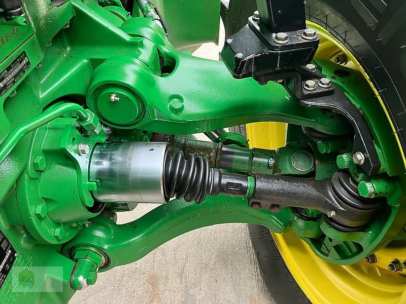 Traktor of the type John Deere 8310R Powr Shift *Motor neu*, Gebrauchtmaschine in Salsitz (Picture 13)