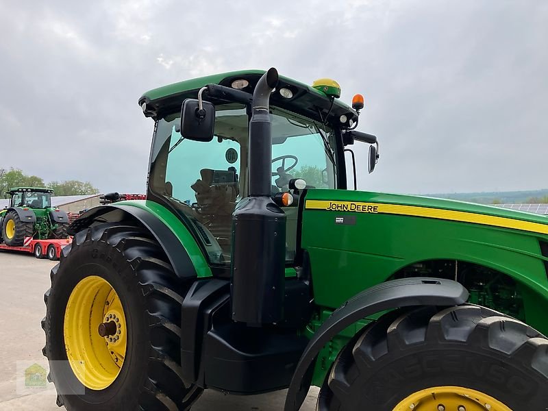 Traktor of the type John Deere 8310R Powr Shift *Motor neu*, Gebrauchtmaschine in Salsitz (Picture 9)
