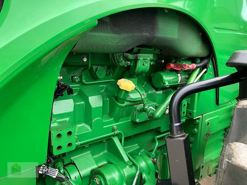 Traktor of the type John Deere 8310R Powr Shift *Motor neu*, Gebrauchtmaschine in Salsitz (Picture 30)