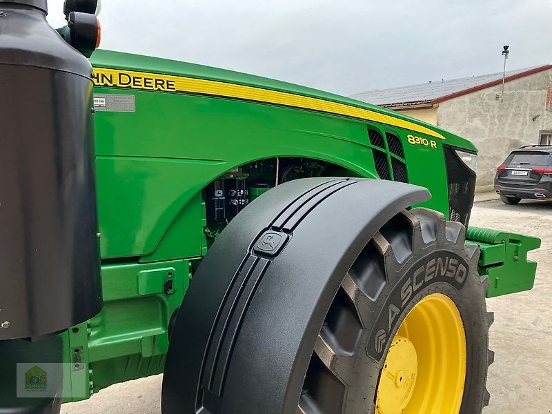 Traktor of the type John Deere 8310R Powr Shift *Motor neu*, Gebrauchtmaschine in Salsitz (Picture 11)