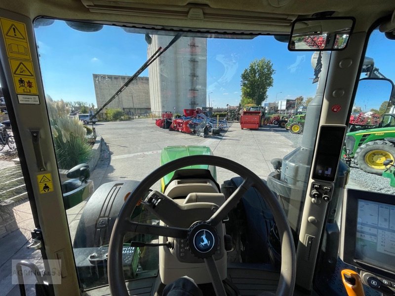 Traktor от тип John Deere 8320 R e23, Gebrauchtmaschine в Prenzlau (Снимка 10)