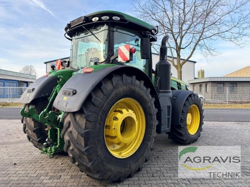 Traktor от тип John Deere 8320 R, Gebrauchtmaschine в Meppen (Снимка 3)