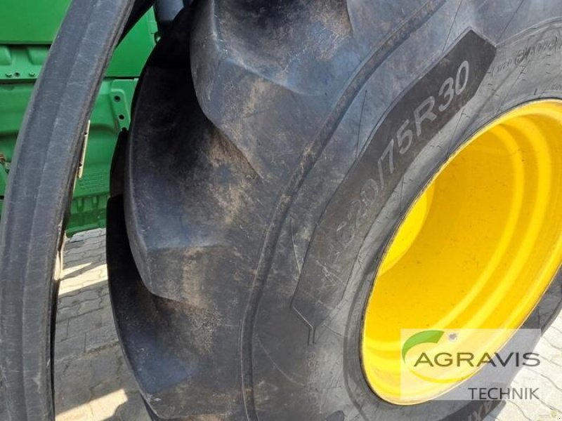 Traktor от тип John Deere 8320 R, Gebrauchtmaschine в Calbe / Saale (Снимка 12)