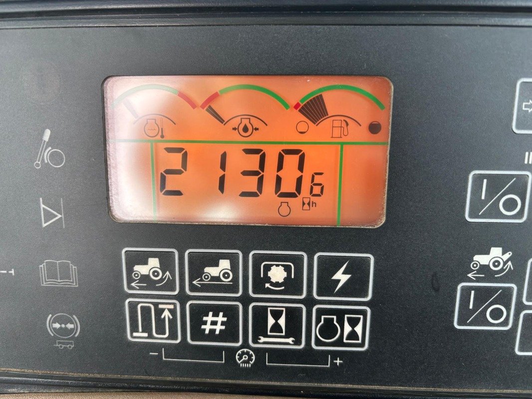 Traktor van het type John Deere 8320, Gebrauchtmaschine in Neubrandenburg (Foto 14)