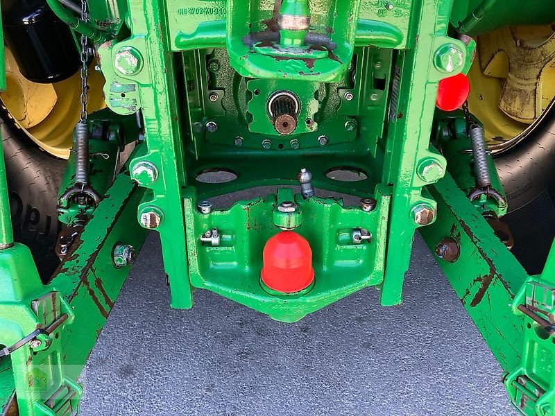Traktor от тип John Deere 8320R Powr Shift *Ohne AdBlue*, Gebrauchtmaschine в Salsitz (Снимка 30)