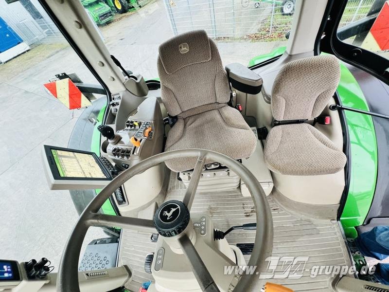 Traktor van het type John Deere 8320R Premium Edition, Gebrauchtmaschine in Sülzetal OT Altenweddingen (Foto 10)
