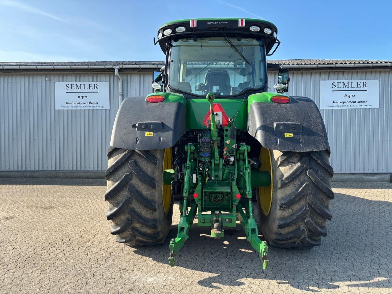 Traktor van het type John Deere 8320R, Gebrauchtmaschine in Næstved (Foto 13)