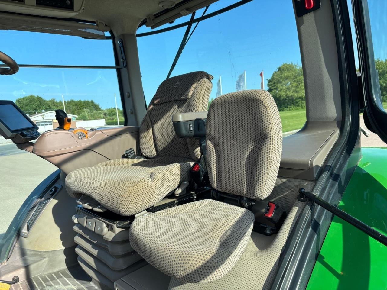 Traktor van het type John Deere 8320R, Gebrauchtmaschine in Næstved (Foto 7)