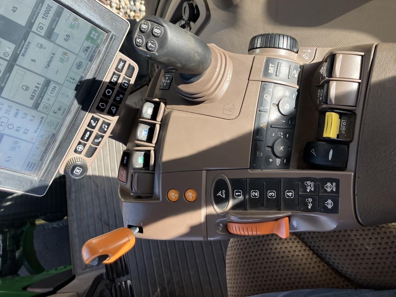 Traktor типа John Deere 8320R, Gebrauchtmaschine в Bramming (Фотография 4)