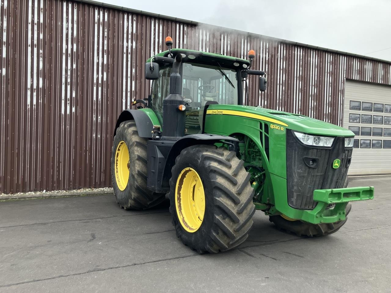 Traktor van het type John Deere 8320R, Gebrauchtmaschine in Odense (Foto 2)