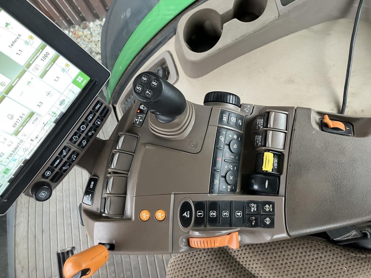 Traktor van het type John Deere 8320R, Gebrauchtmaschine in Odense (Foto 14)