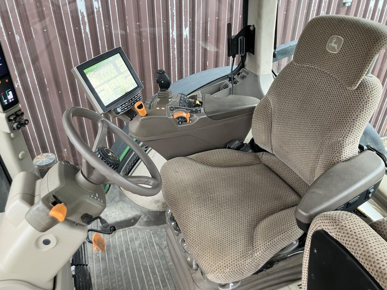 Traktor van het type John Deere 8320R, Gebrauchtmaschine in Odense (Foto 13)