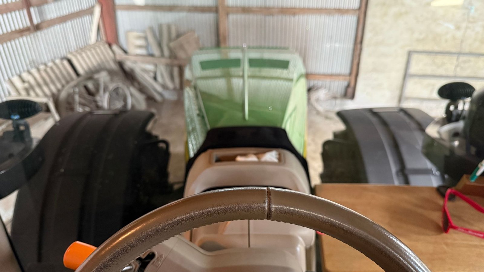 Traktor of the type John Deere 8320R, Gebrauchtmaschine in Aabenraa (Picture 8)