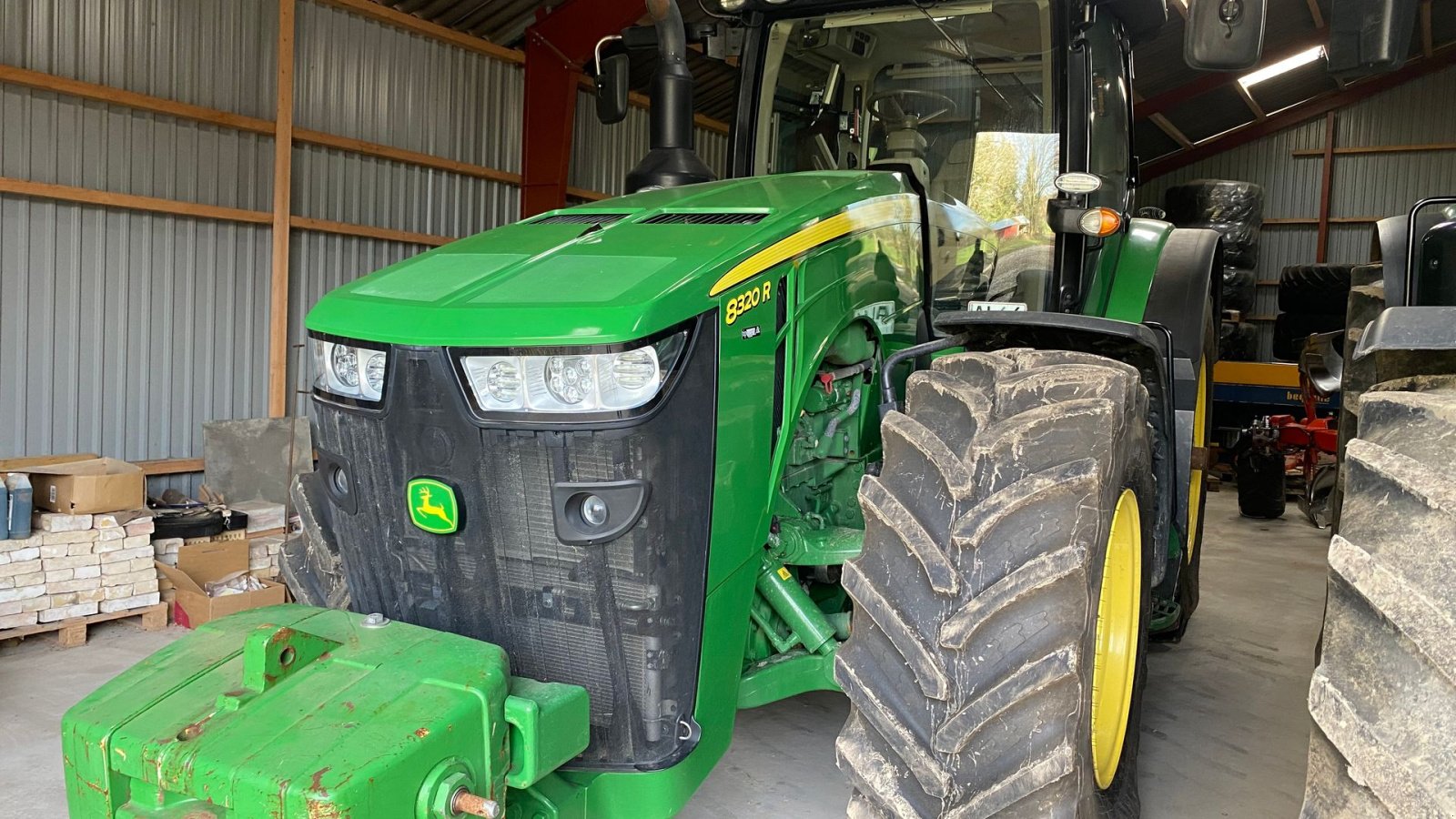 Traktor des Typs John Deere 8320R, Gebrauchtmaschine in Bredsten (Bild 1)